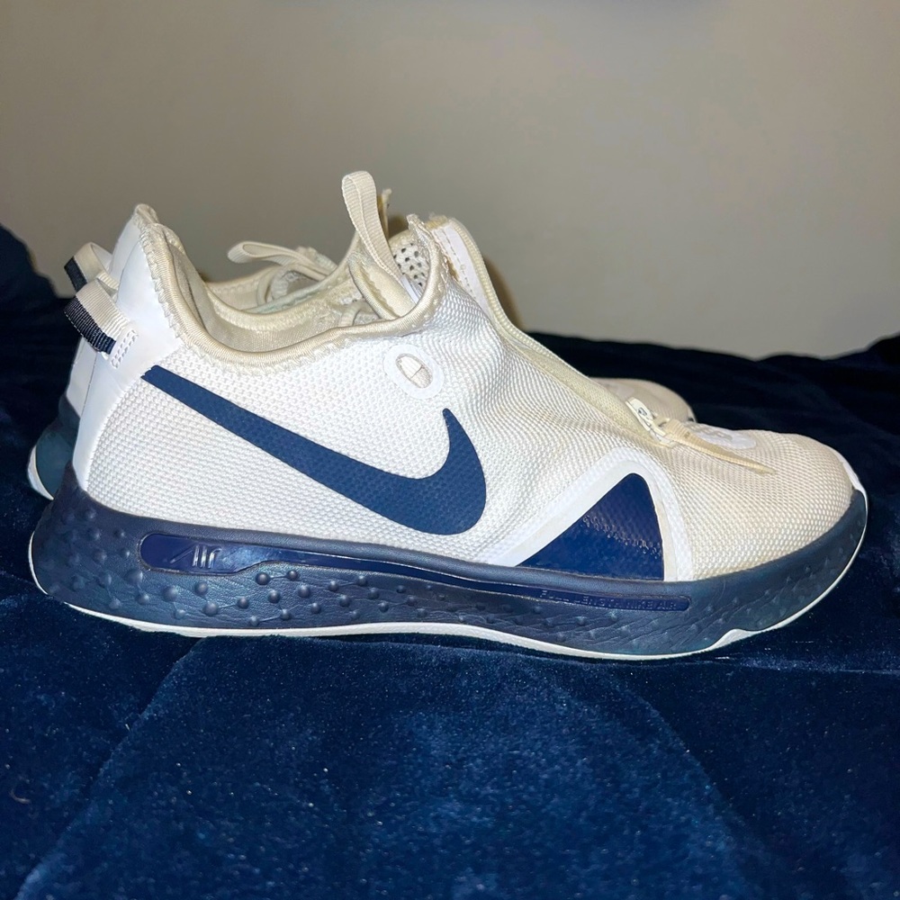Nike PG 4